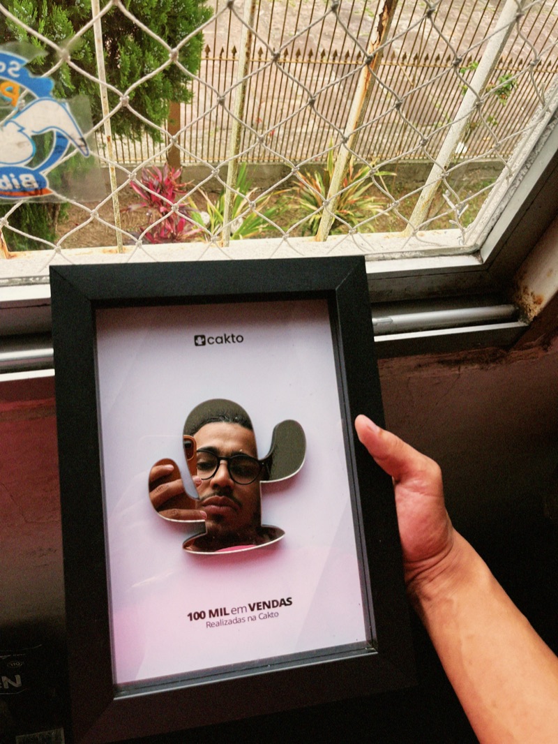 Placa da Cakto: 100 mil em vendas